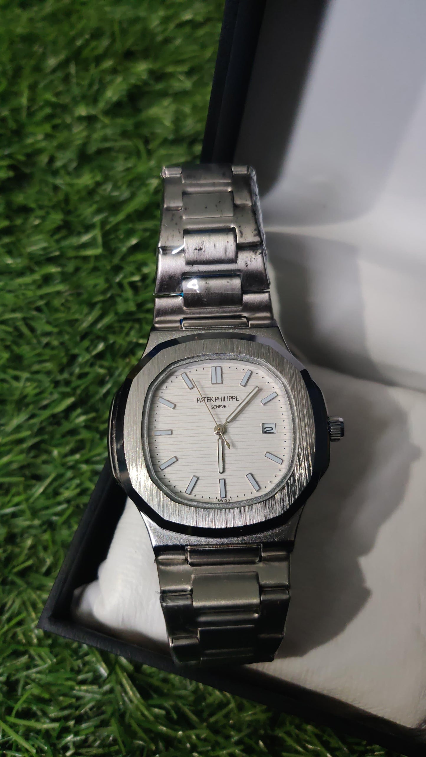 Patek Philippe Luxury Watch – Classic White Dial